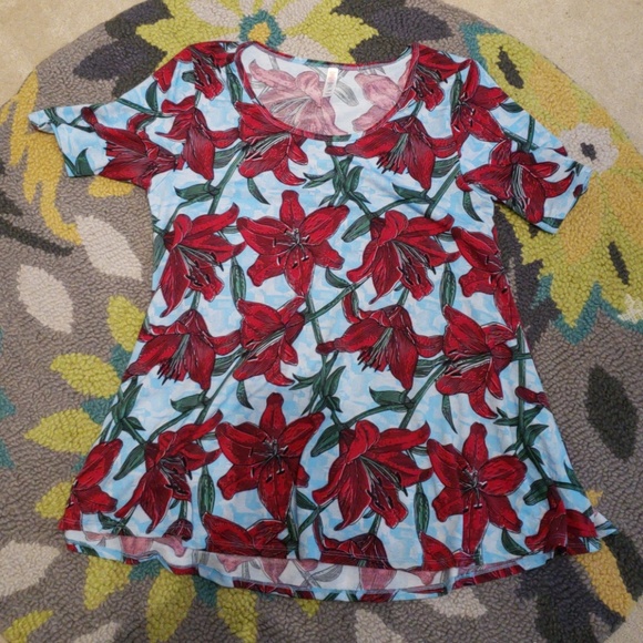 LuLaRoe Tops - Lularoe Perfect T